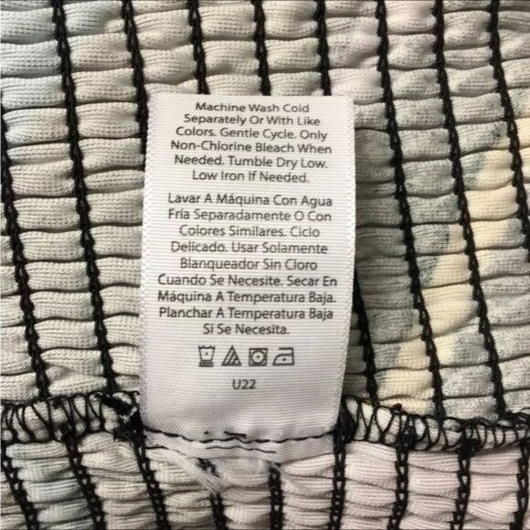 Terra & Sky Women’s Plus Size Velvet Smock Top, Multicolor, size 3X - Picture 9 of 11